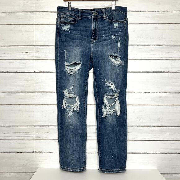 Judy Blue Boyfriend Mid Rise Distressed Denim Jeans Size 16W - Picture 1 of 12